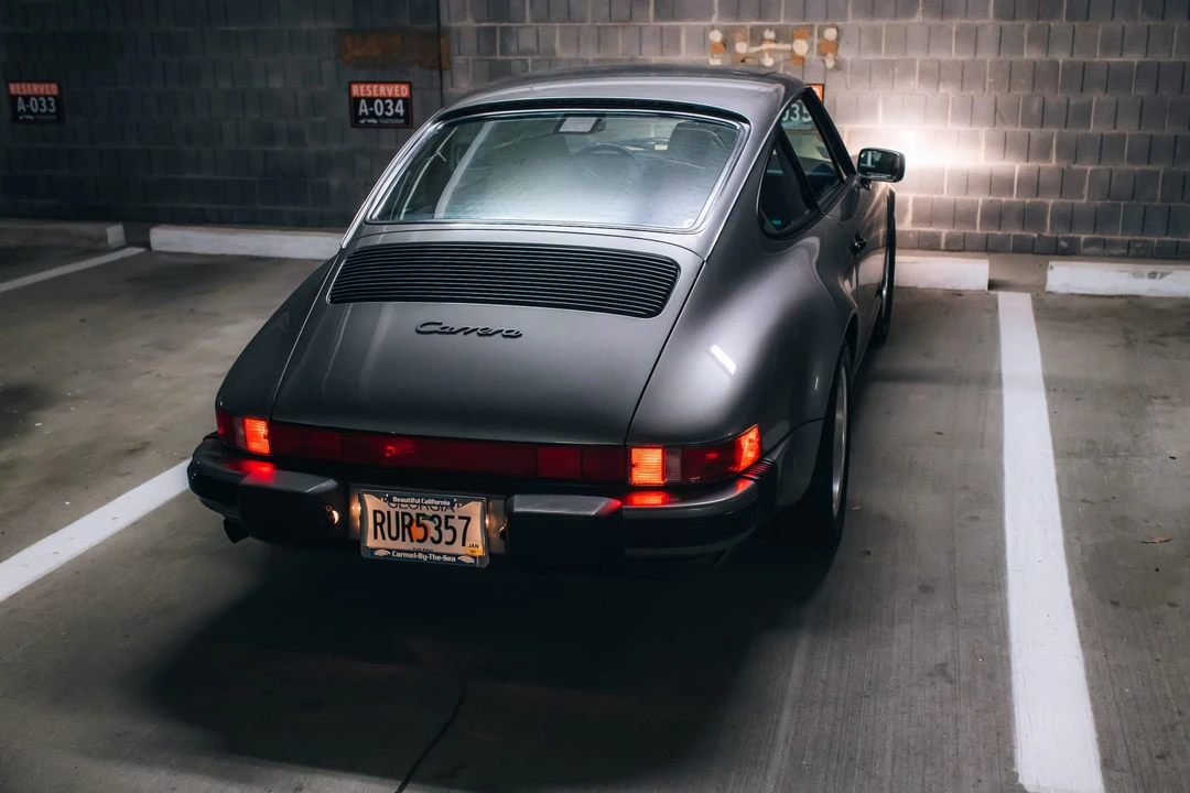 1989 Porsche 911 Carrera 3.2 - Image 26 of 31