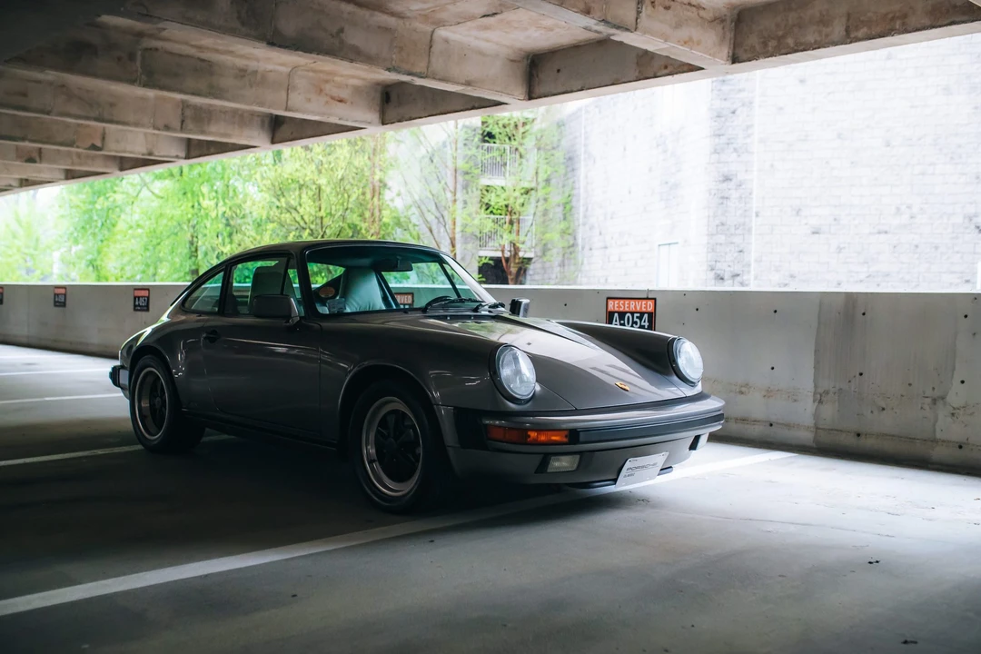 1989 Porsche 911 Carrera 3.2 - Image 15 of 31