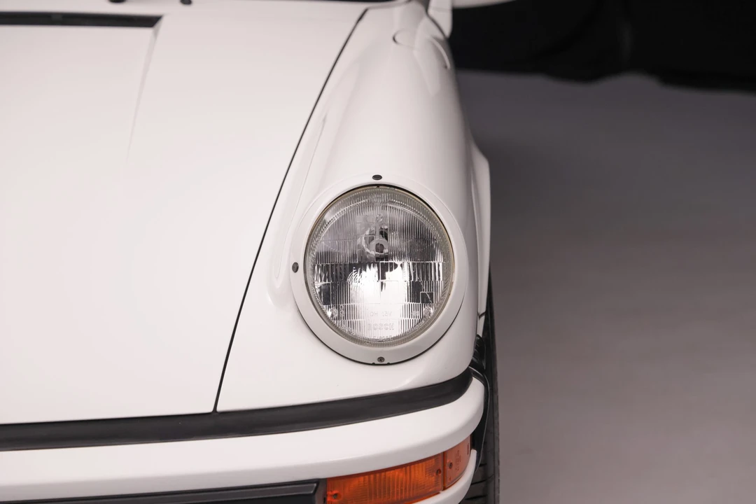1989 Porsche 911 Carrera 3.2 - Image 21 of 31