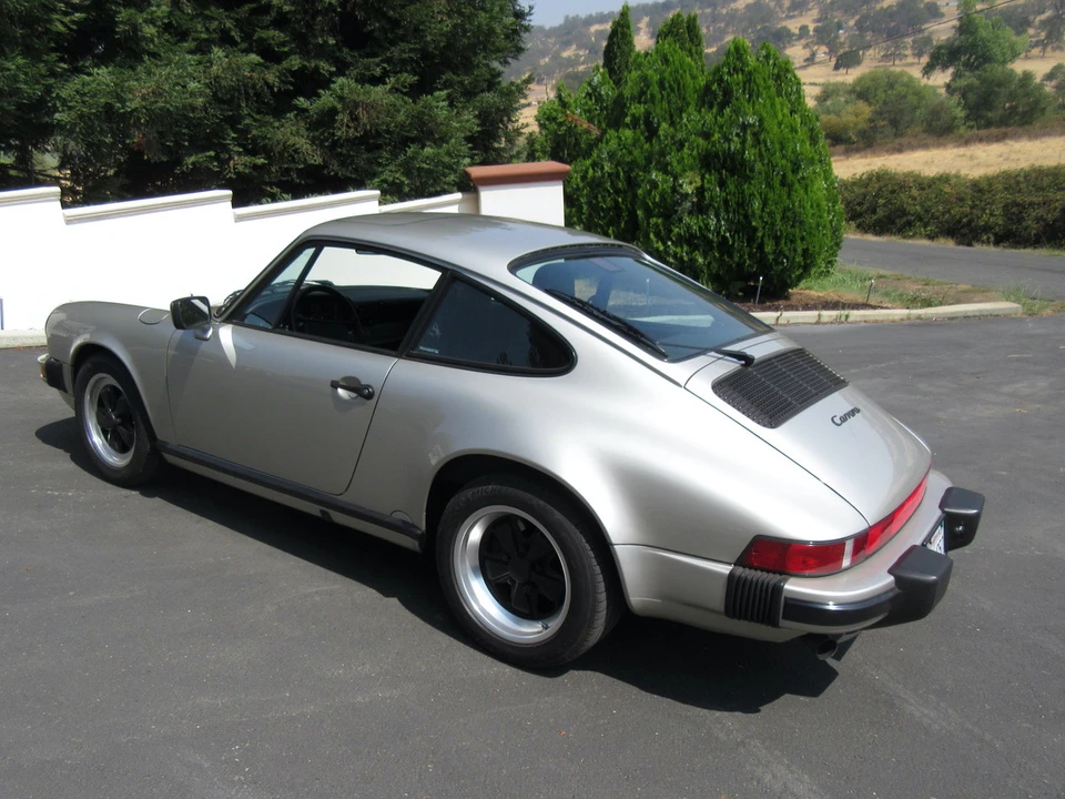 1989 Porsche 911 Carrera 3.2 - Image 12 of 31