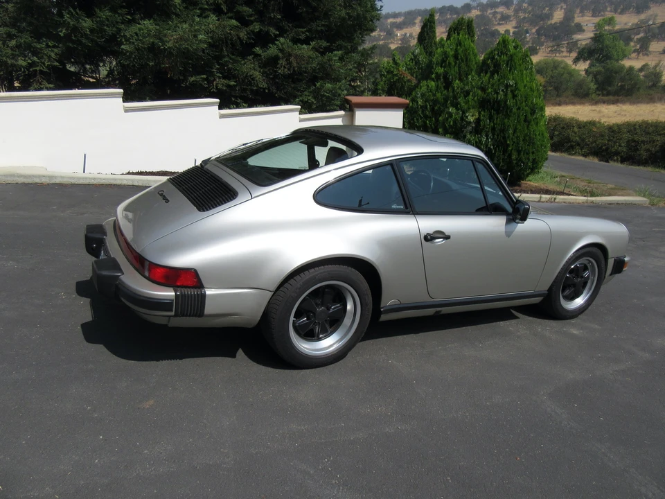 1989 Porsche 911 Carrera 3.2 - Image 9 of 31