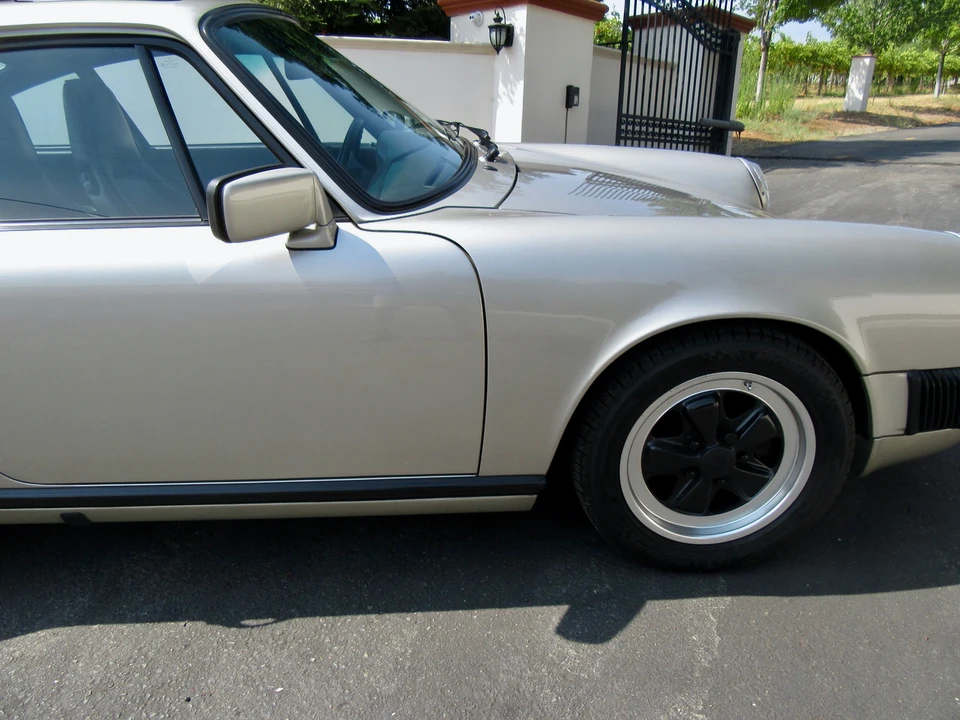1989 Porsche 911 Carrera 3.2 - Image 28 of 31