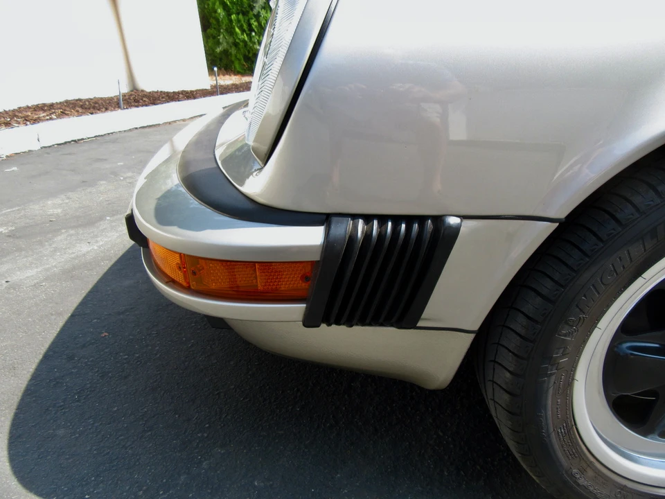 1989 Porsche 911 Carrera 3.2 - Image 18 of 31