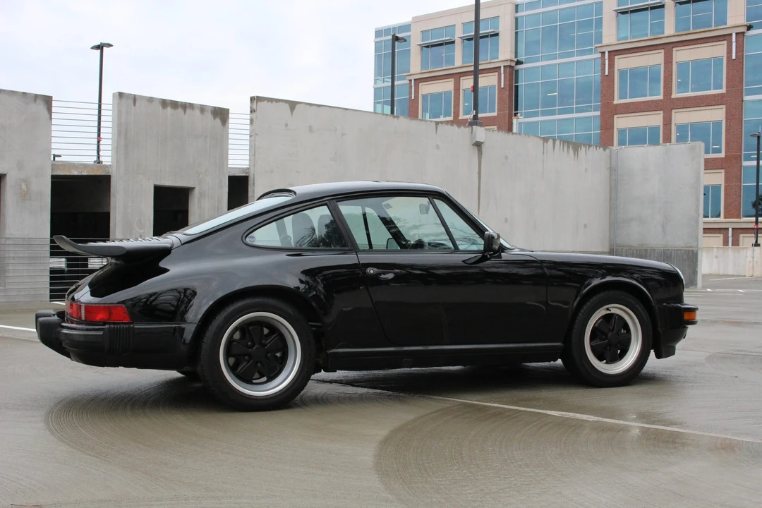 1989 Porsche 911 Carrera 3.2 - Image 11 of 31