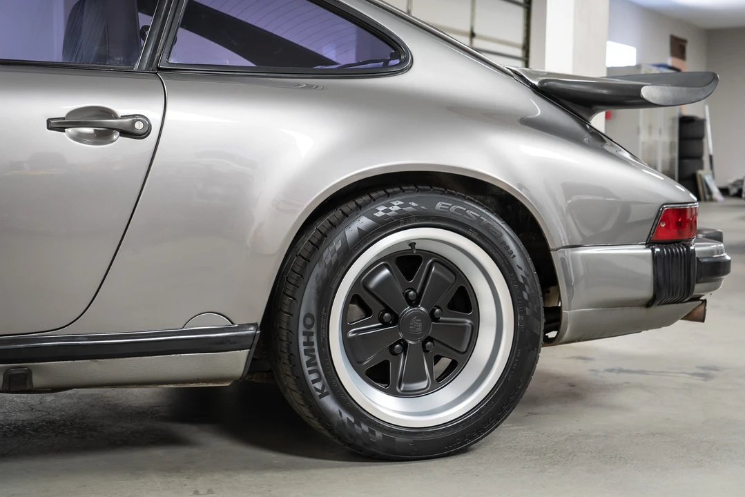1989 Porsche 911 Carrera 3.2 - Image 27 of 31