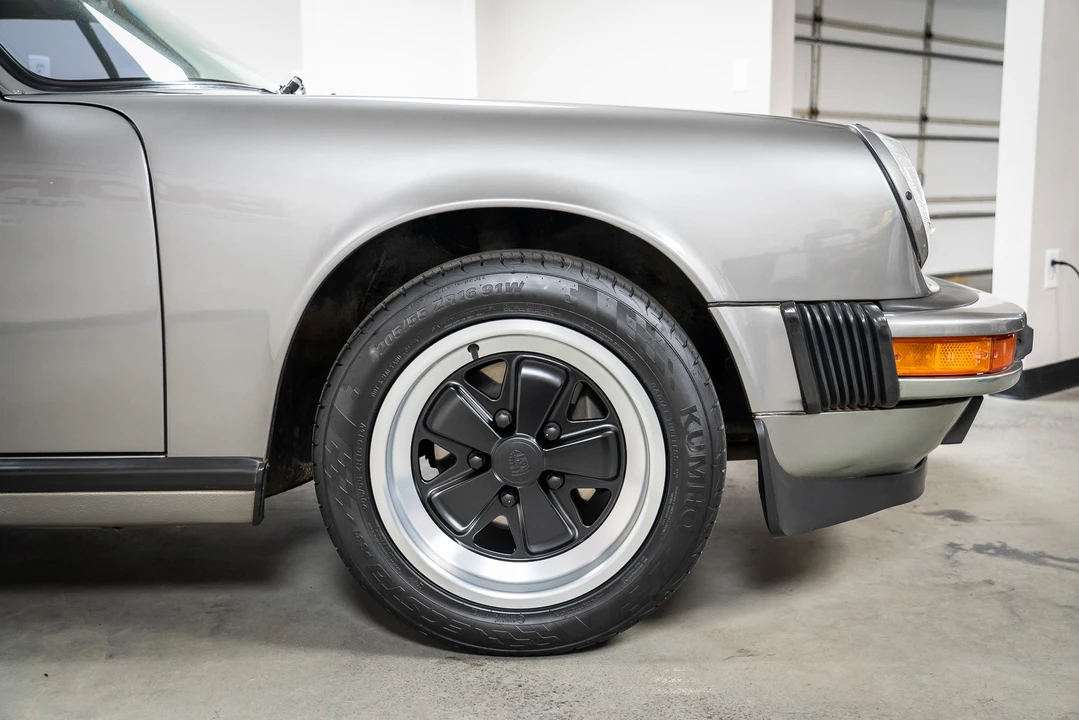 1989 Porsche 911 Carrera 3.2 - Image 30 of 31