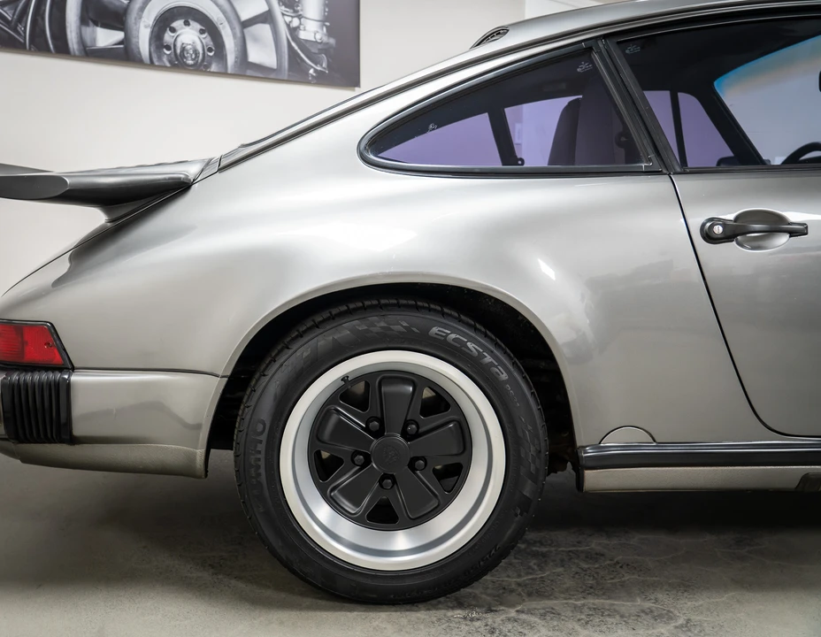 1989 Porsche 911 Carrera 3.2 - Image 28 of 31