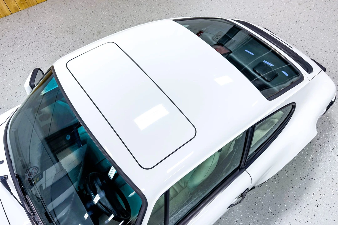 1989 Porsche 911 Carrera 3.2 - Image 28 of 31