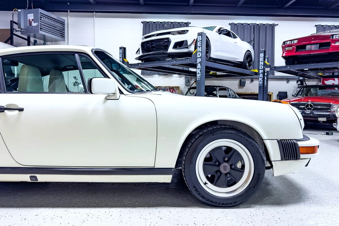 1989 Porsche 911 Carrera 3.2 - Image 25 of 31