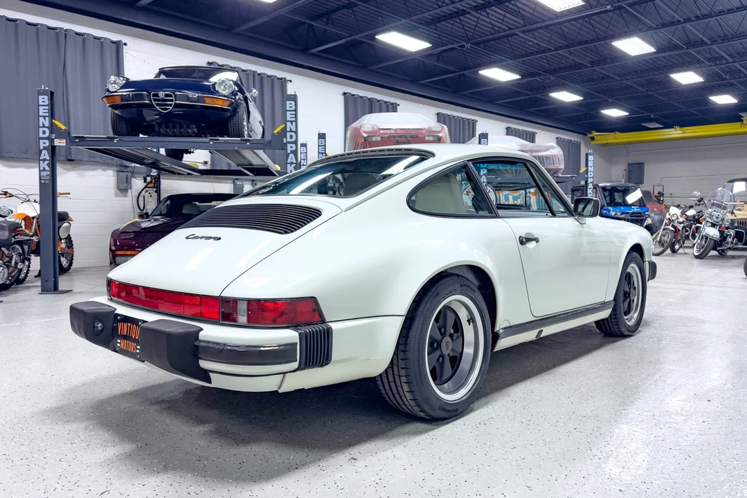 1989 Porsche 911 Carrera 3.2 - Image 8 of 31