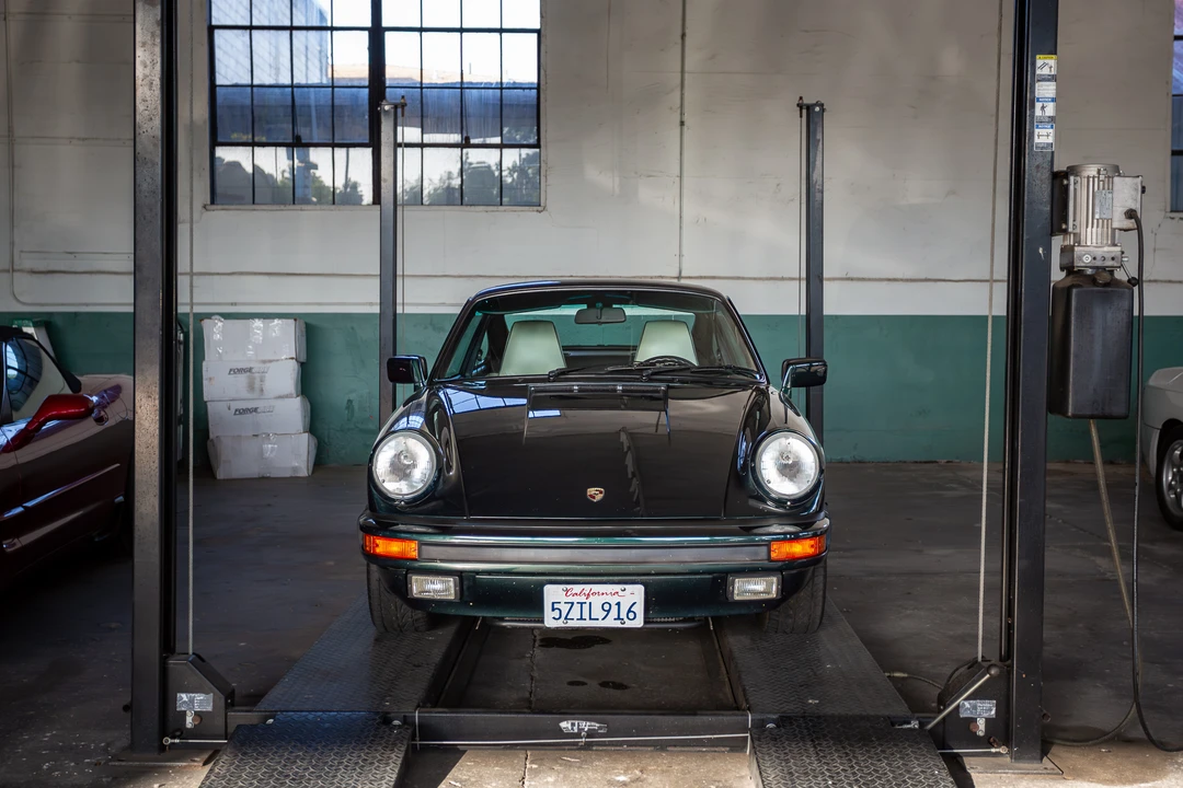 1989 Porsche 911 Carrera 3.2 - Image 10 of 31