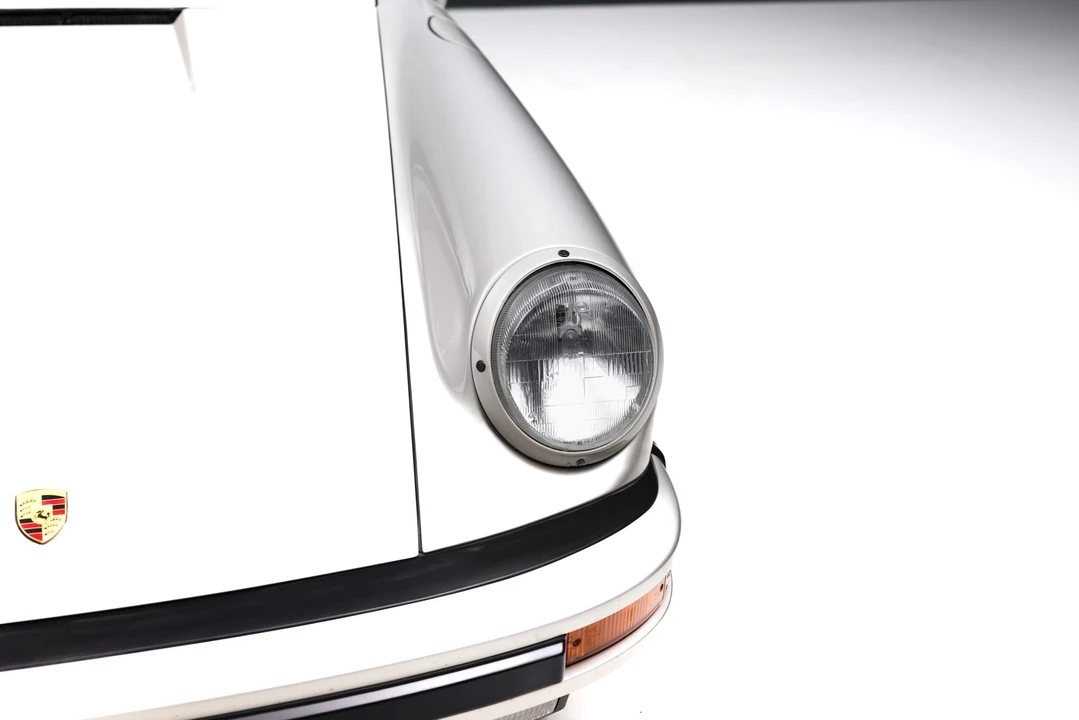 1989 Porsche 911 Carrera 3.2 - Image 26 of 31