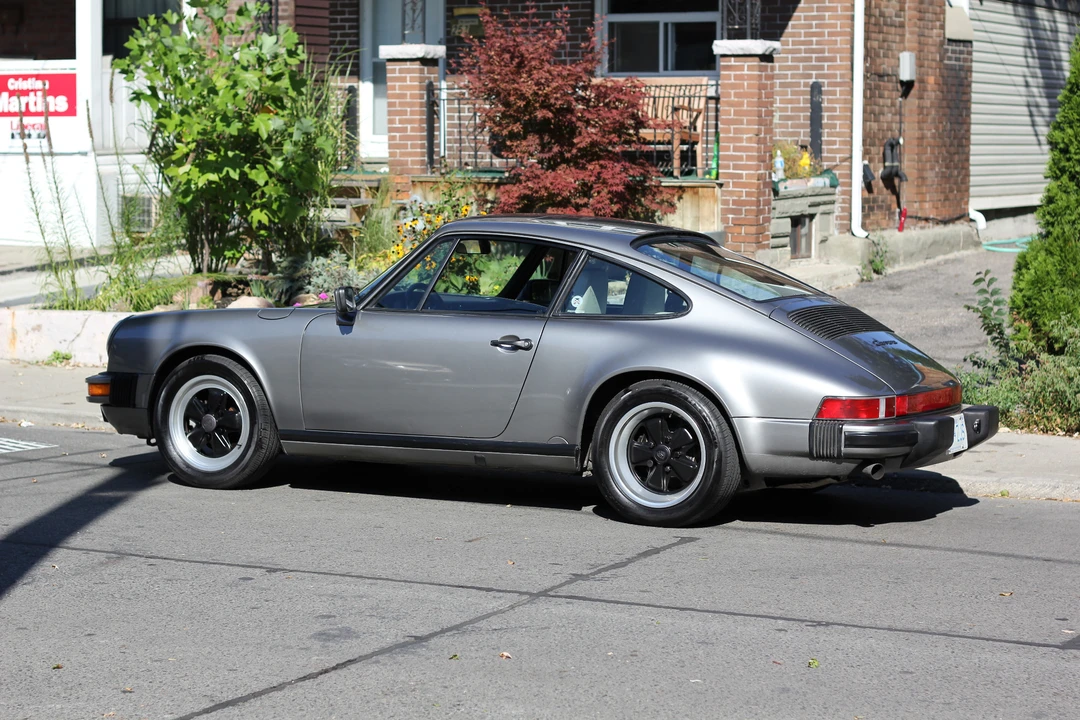 1989 Porsche 911 Carrera 3.2 - Image 8 of 31