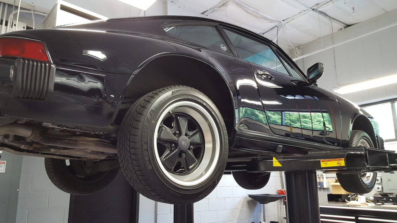 1989 Porsche 911 Carrera 3.2 - Image 28 of 31