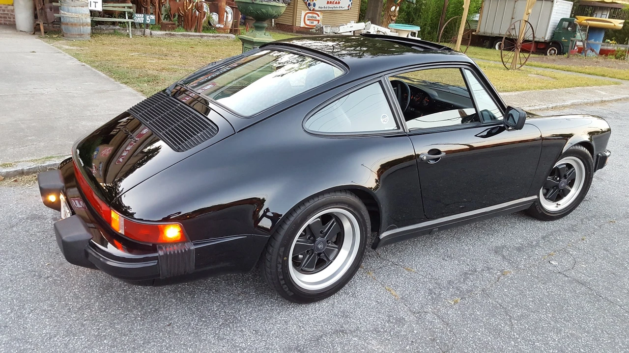 1989 Porsche 911 Carrera 3.2 - Image 6 of 31