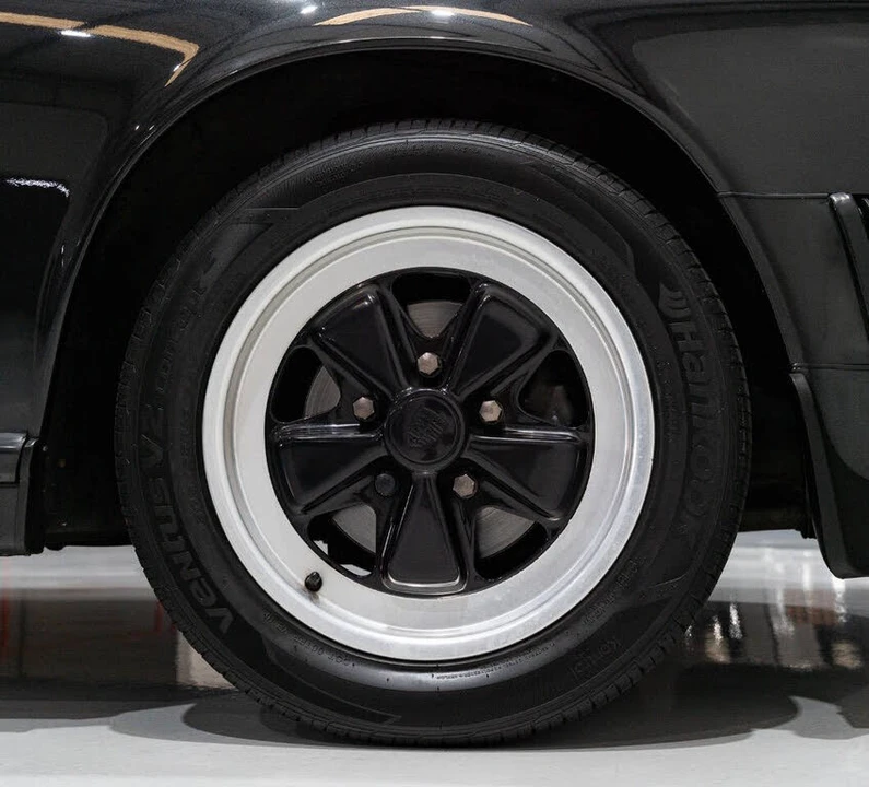 1989 Porsche 911 Carrera 3.2 - Image 16 of 31