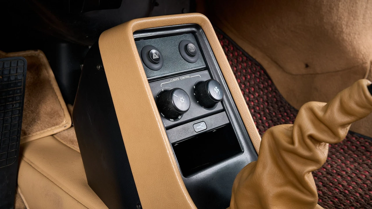 1989 Porsche 911 Carrera 3.2 - Image 14 of 17