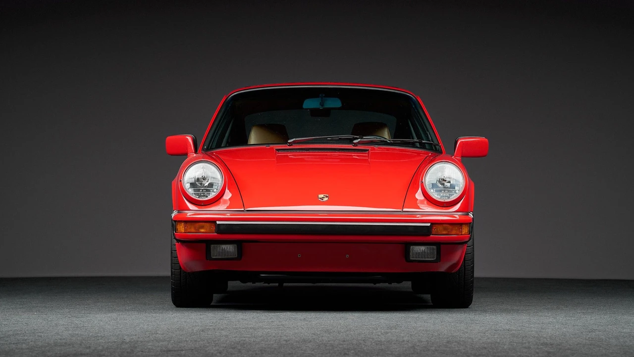 1989 Porsche 911 Carrera 3.2 - Image 2 of 17