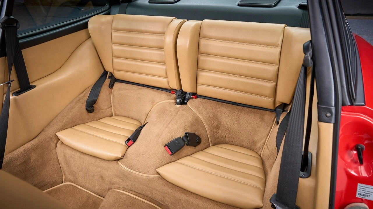 1989 Porsche 911 Carrera 3.2 - Image 13 of 17