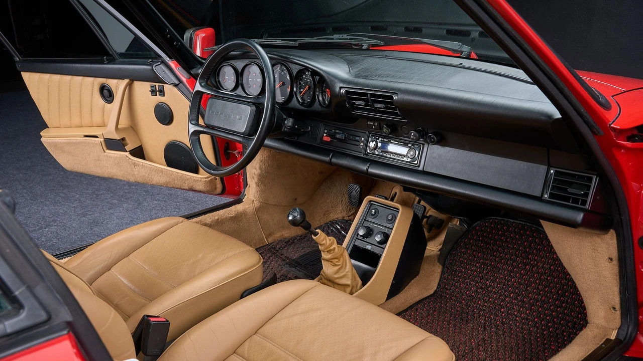 1989 Porsche 911 Carrera 3.2 - Image 10 of 17