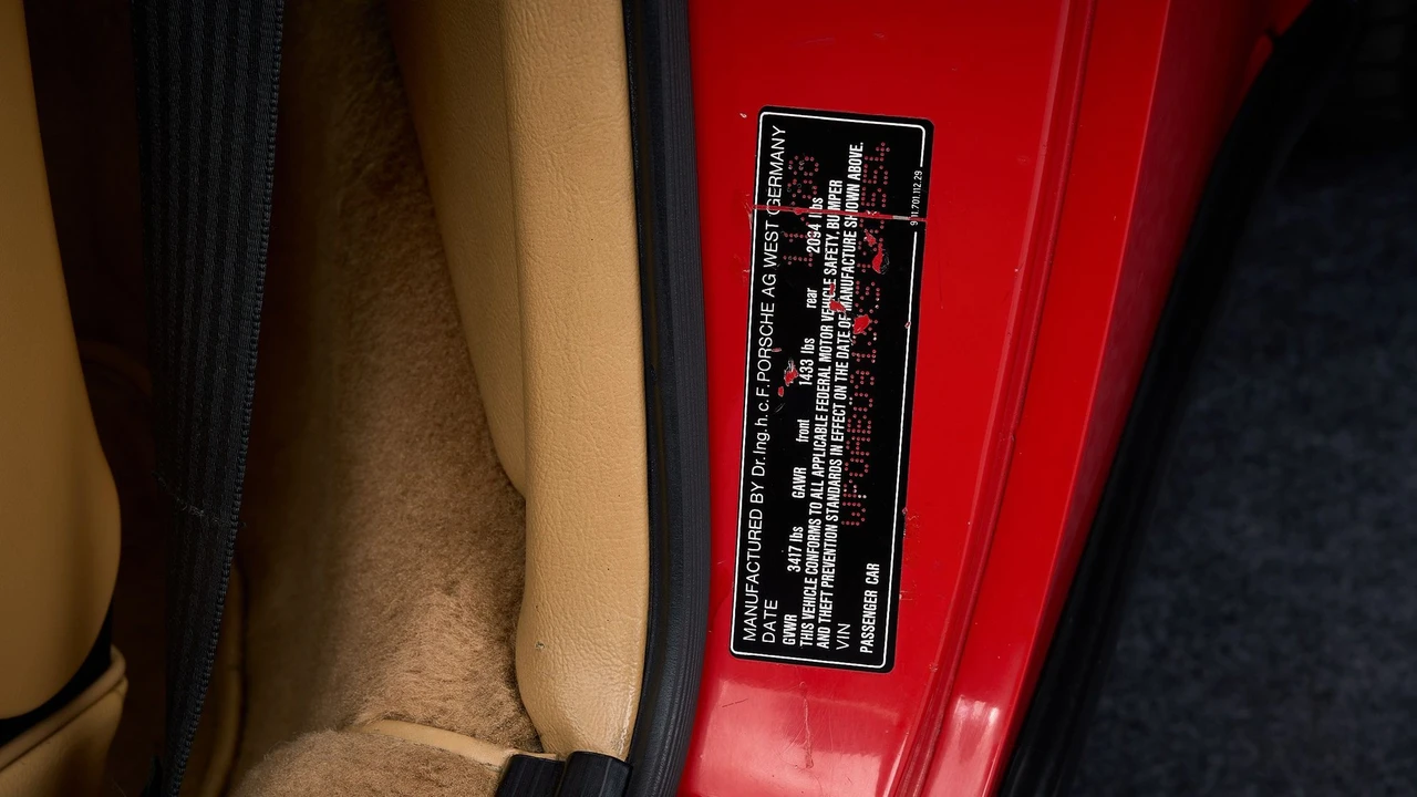 1989 Porsche 911 Carrera 3.2 - Image 16 of 17