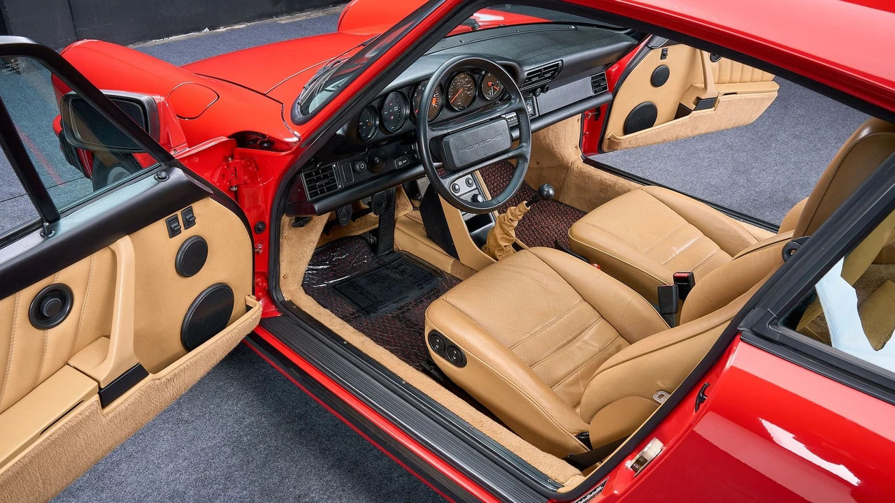 1989 Porsche 911 Carrera 3.2 - Image 9 of 17