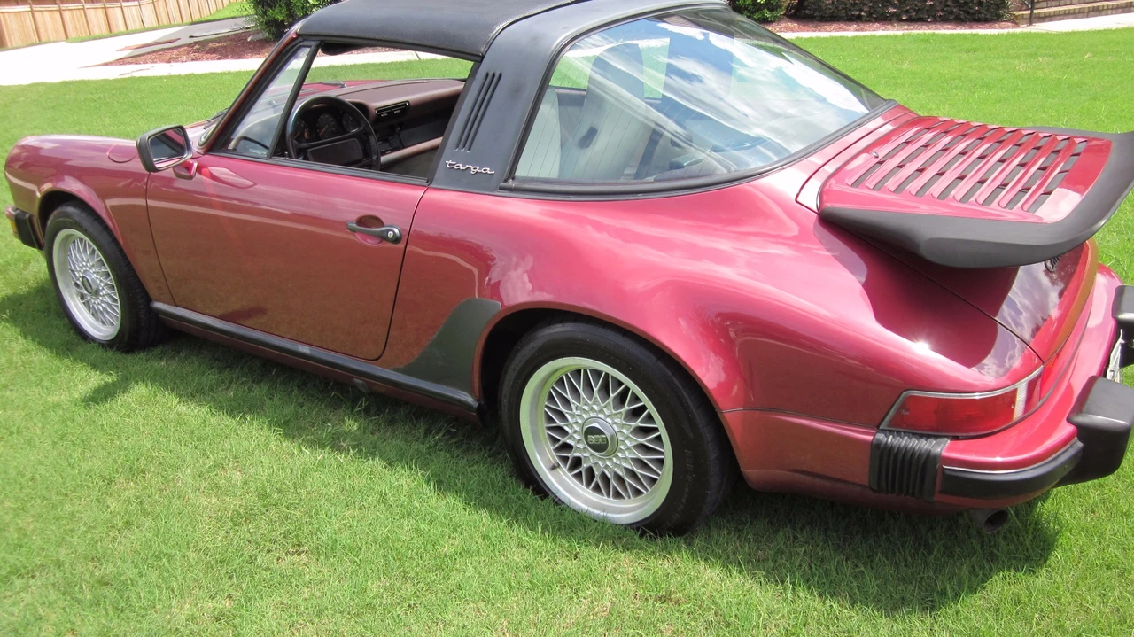 1989 Porsche 911 Carrera 3.2 - Image 9 of 31