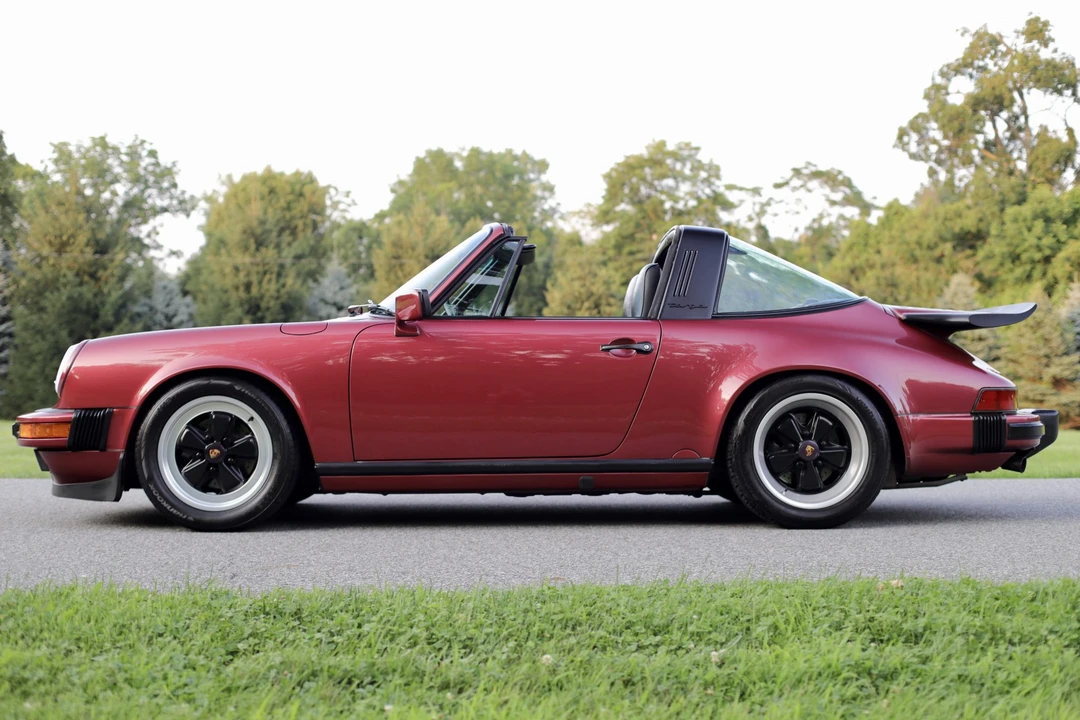 1989 Porsche 911 Carrera 3.2 - Image 10 of 31