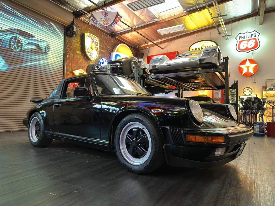 1989 Porsche 911 Carrera 3.2 - Image 13 of 31