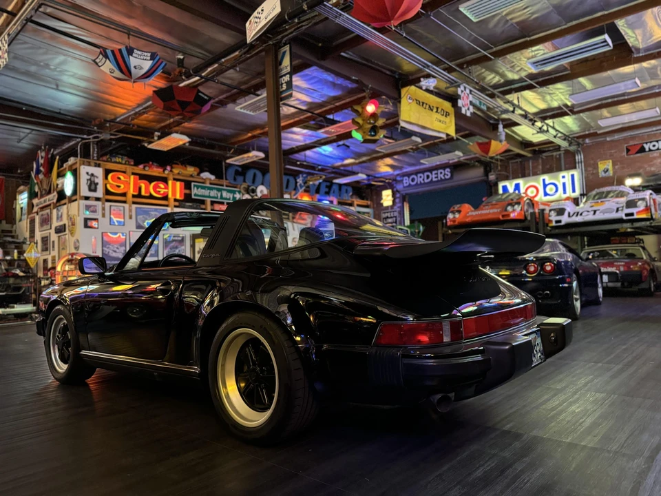 1989 Porsche 911 Carrera 3.2 - Image 28 of 31