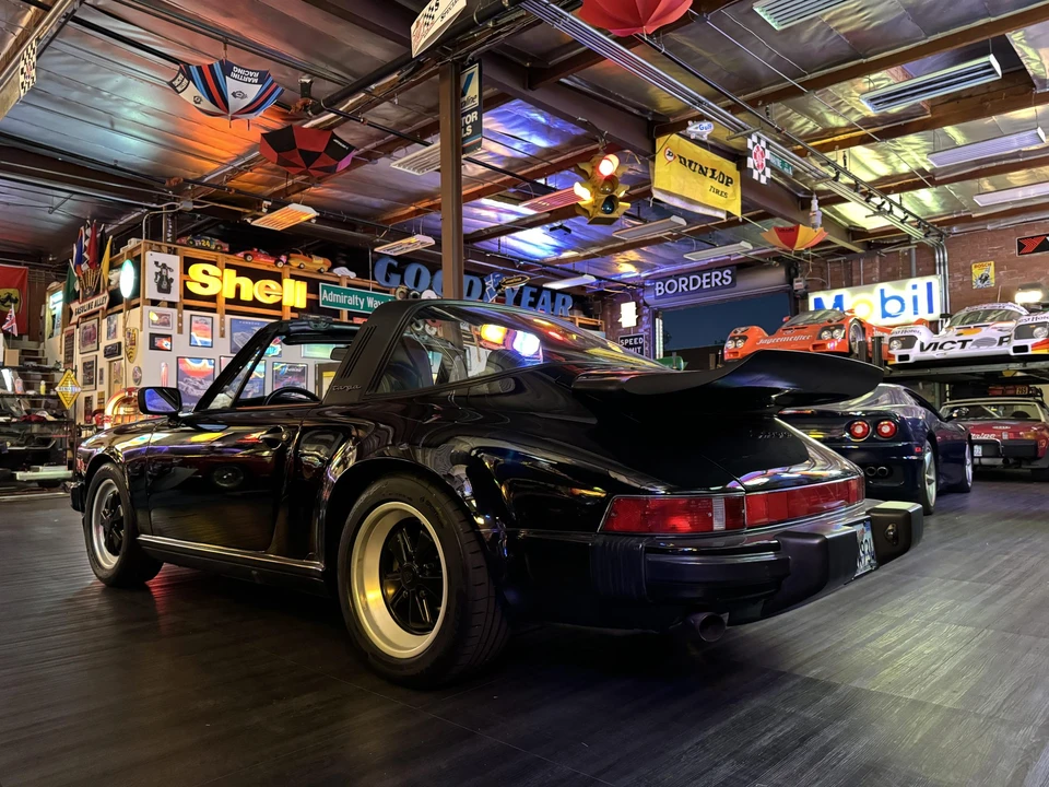 1989 Porsche 911 Carrera 3.2 - Image 29 of 31