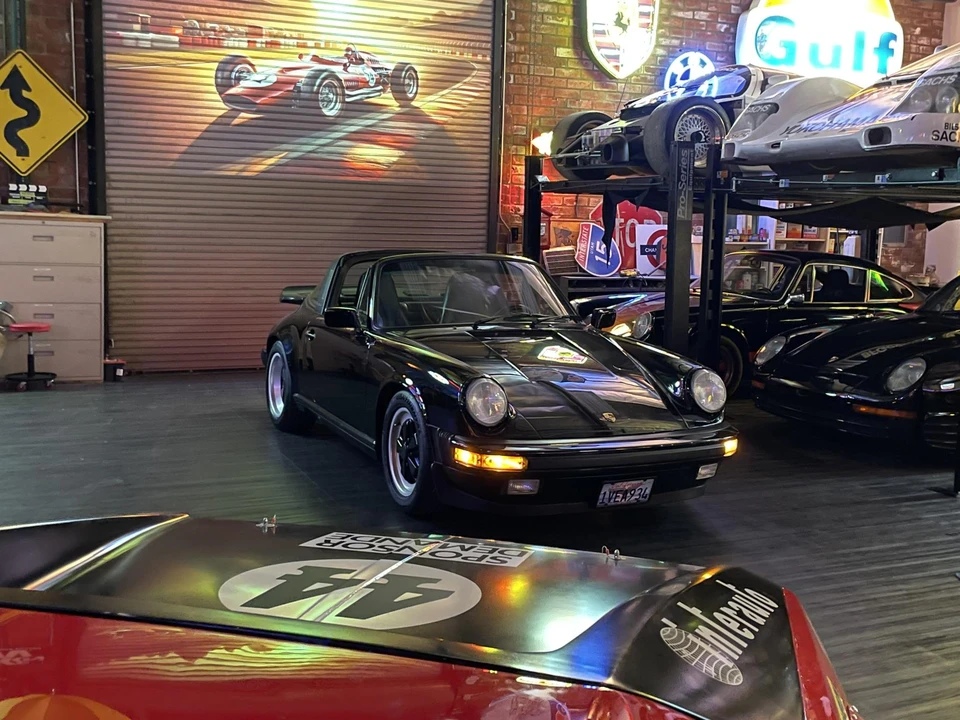 1989 Porsche 911 Carrera 3.2 - Image 9 of 31