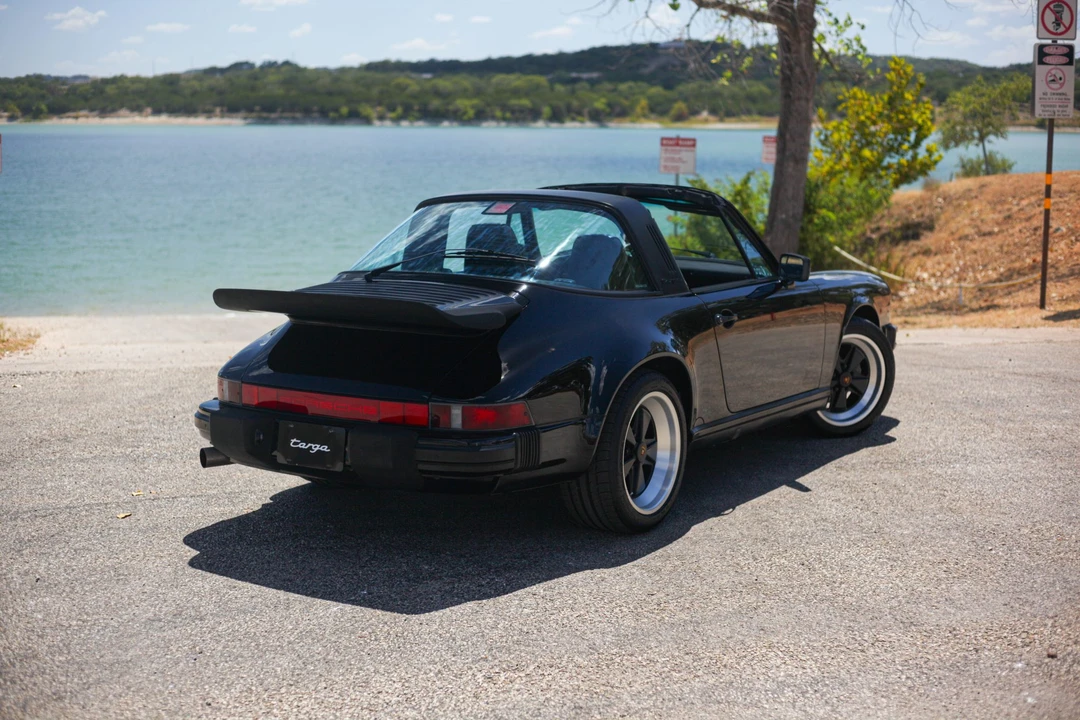 1989 Porsche 911 Carrera 3.2 - Image 10 of 31