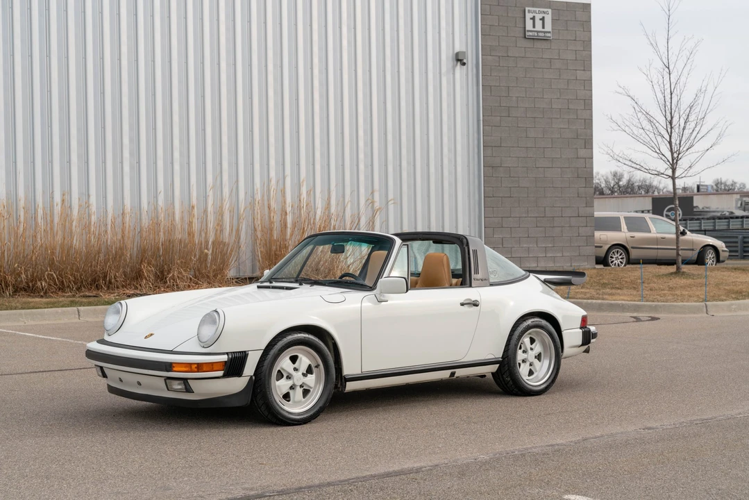 1989 Porsche 911 Carrera 3.2 - Image 10 of 31