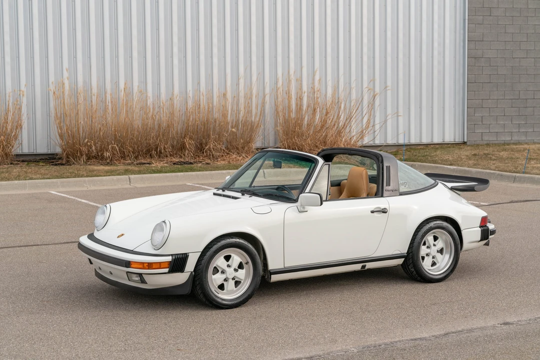 1989 Porsche 911 Carrera 3.2 - Image 9 of 31