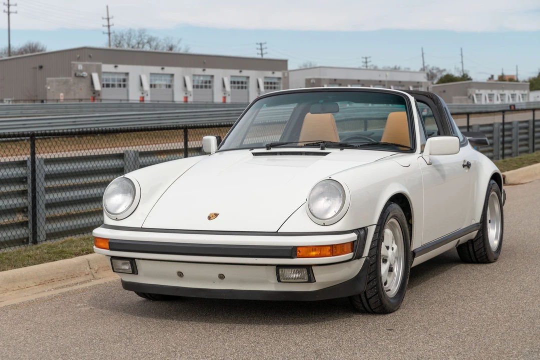 1989 Porsche 911 Carrera 3.2 - Image 18 of 31