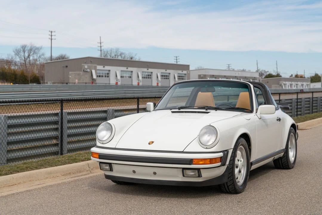 1989 Porsche 911 Carrera 3.2 - Image 17 of 31