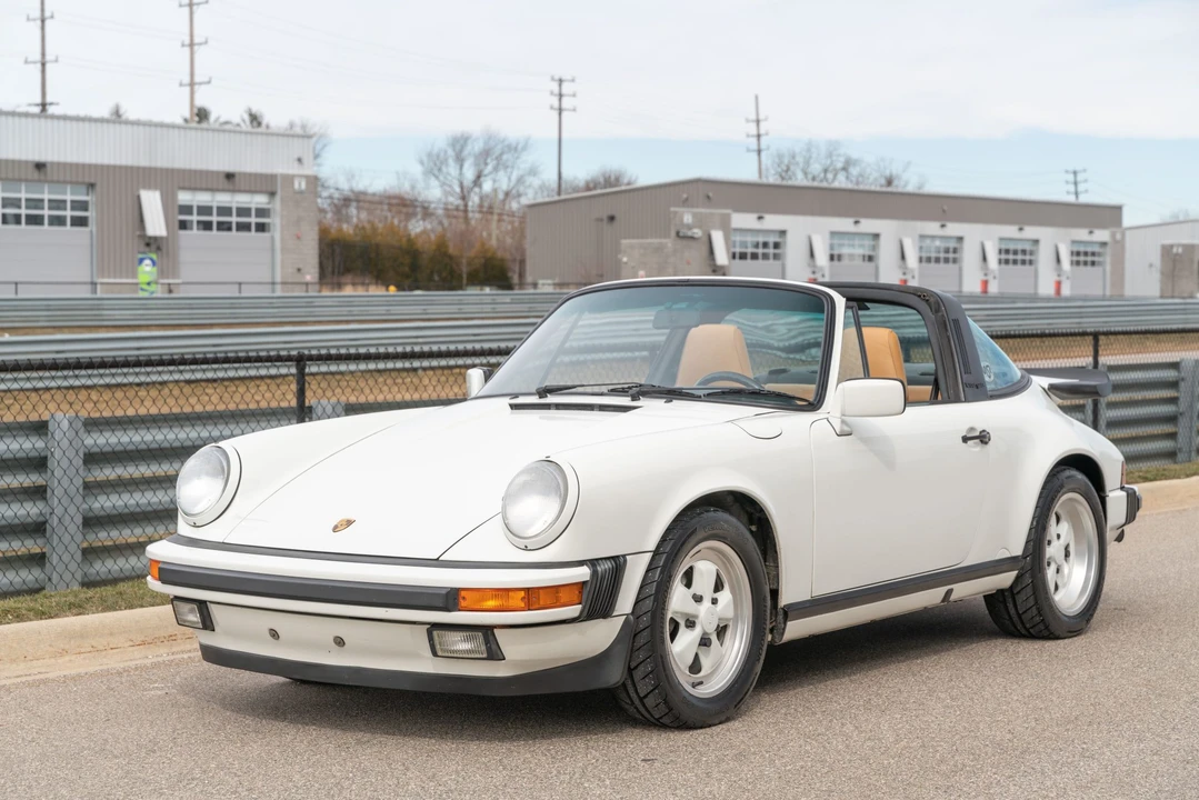 1989 Porsche 911 Carrera 3.2 - Image 12 of 31