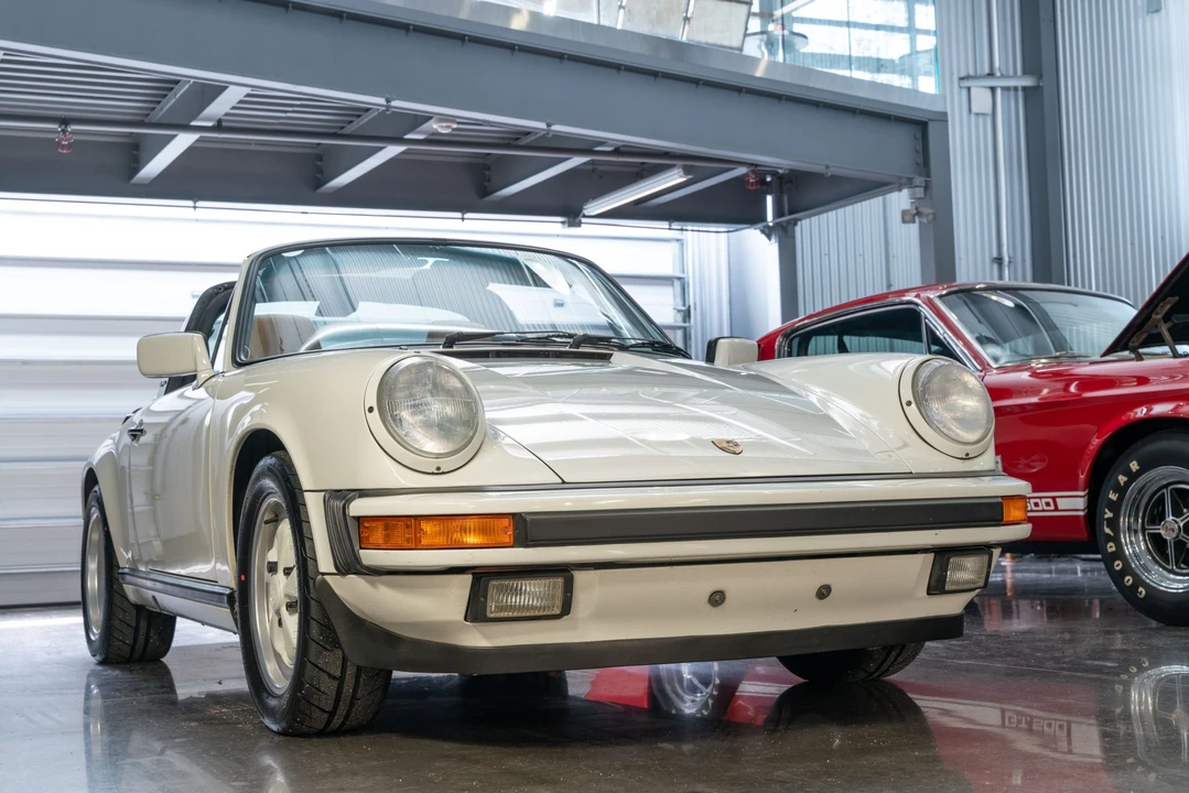 1989 Porsche 911 Carrera 3.2 - Image 5 of 31