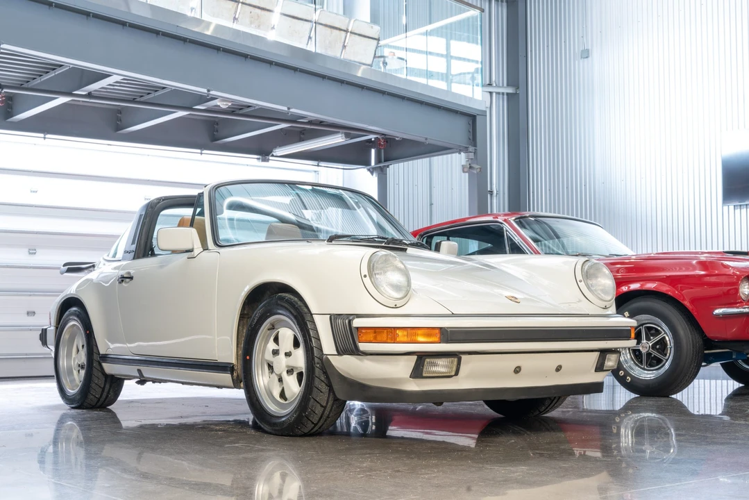 1989 Porsche 911 Carrera 3.2 - Image 7 of 31