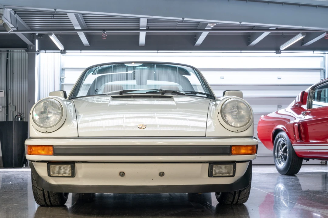 1989 Porsche 911 Carrera 3.2 - Image 4 of 31