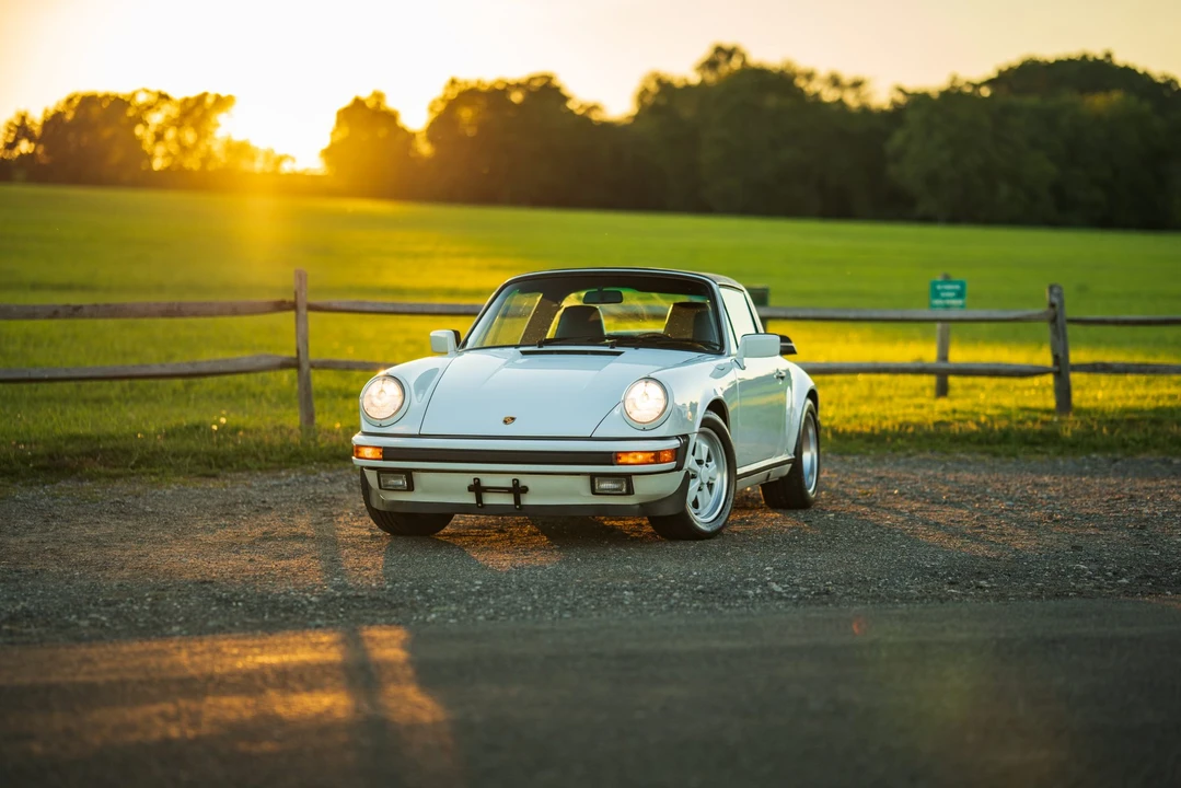 1989 Porsche 911 Carrera 3.2 - Image 6 of 31