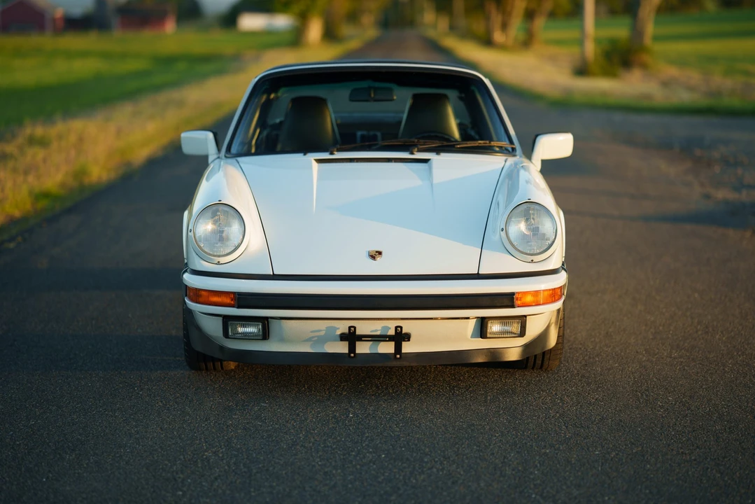 1989 Porsche 911 Carrera 3.2 - Image 10 of 31