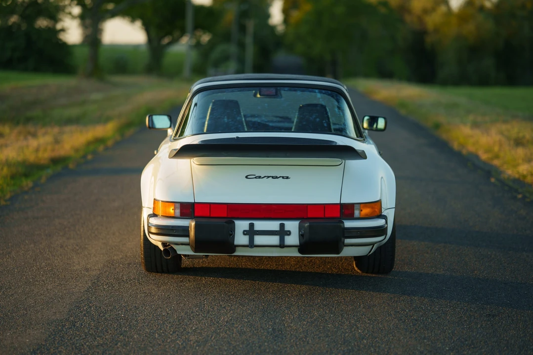 1989 Porsche 911 Carrera 3.2 - Image 24 of 31
