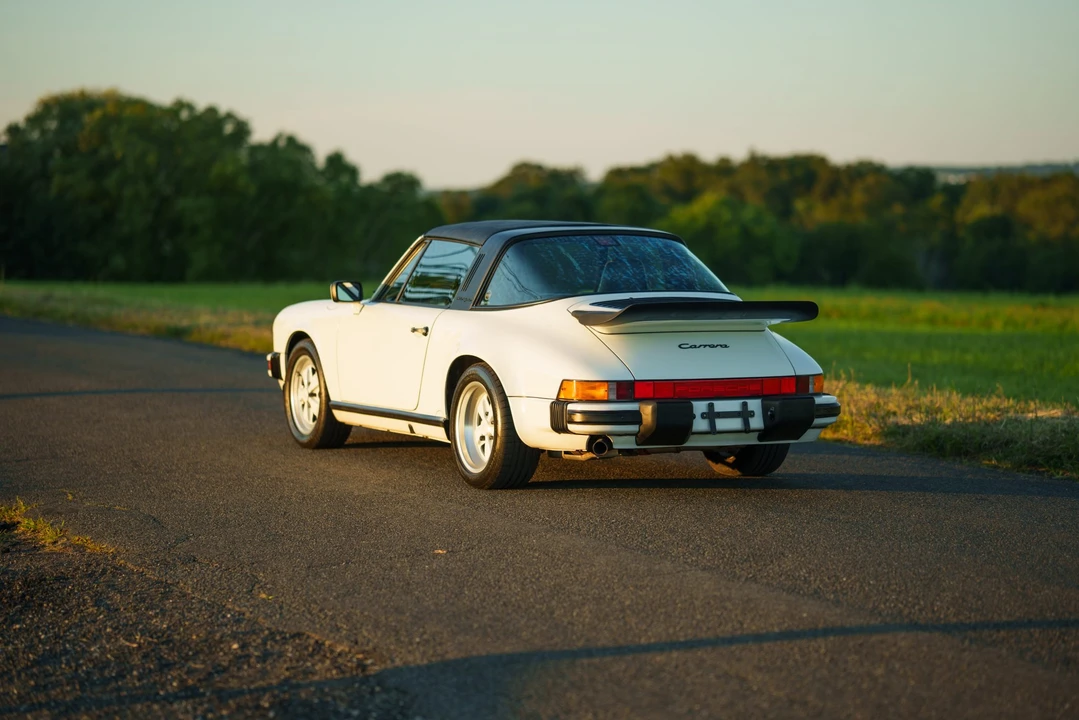1989 Porsche 911 Carrera 3.2 - Image 30 of 31