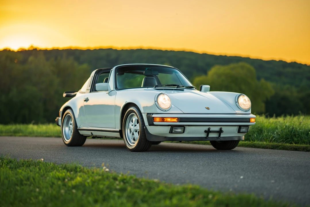 1989 Porsche 911 Carrera 3.2 - Image 14 of 31