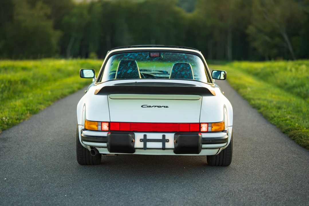 1989 Porsche 911 Carrera 3.2 - Image 26 of 31