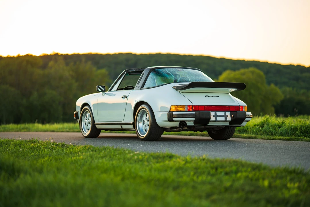 1989 Porsche 911 Carrera 3.2 - Image 28 of 31
