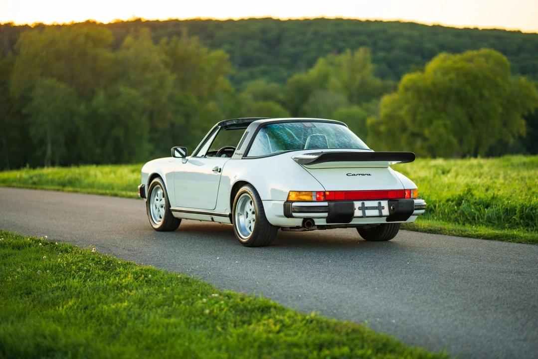 1989 Porsche 911 Carrera 3.2 - Image 29 of 31