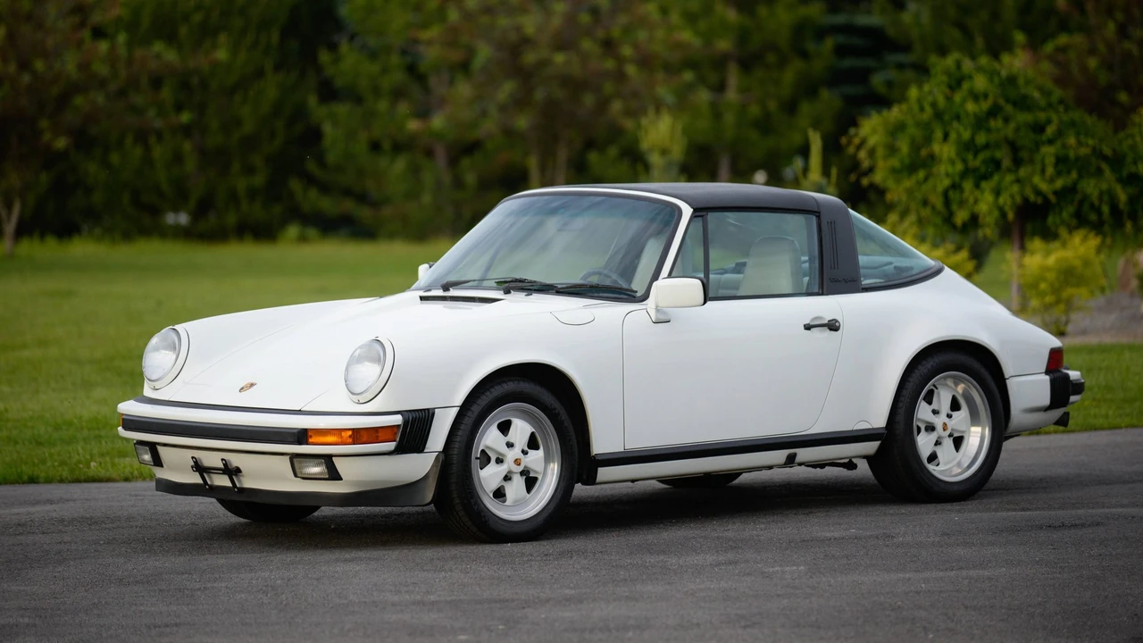 1989 Porsche 911 Carrera 3.2 - Image 11 of 31